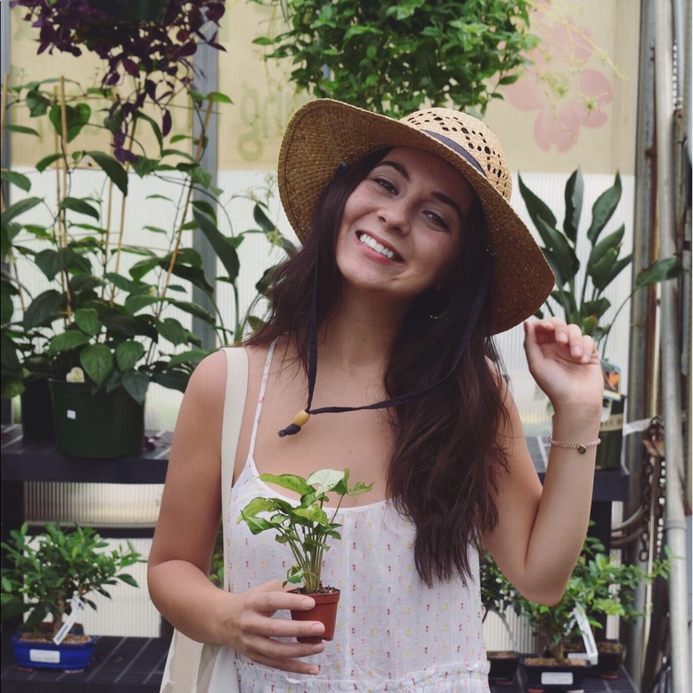 Meet your Posher, Cara